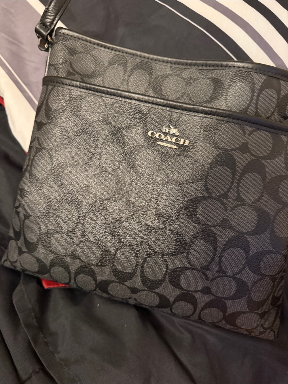Coach Black Signature Messenger Crossbody Bag good